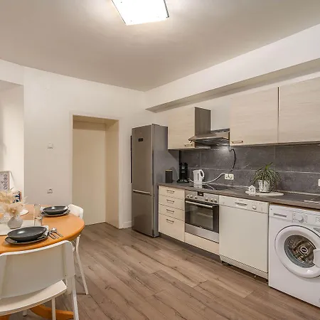Work & In Apartamento
